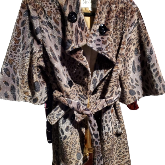 Reg $2,000 Max Mara Animal Print coat size XL - Picture 2 of 6